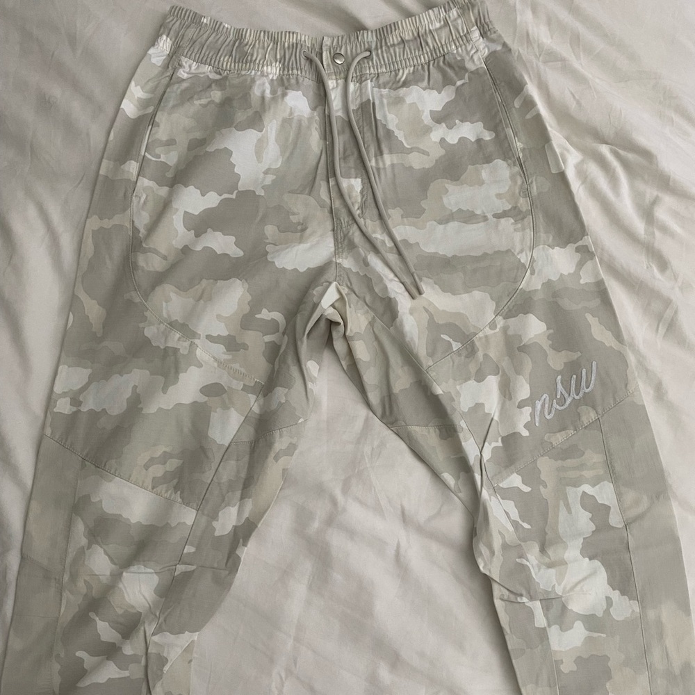 Nike - NSW Woven Camo Pants - Medium